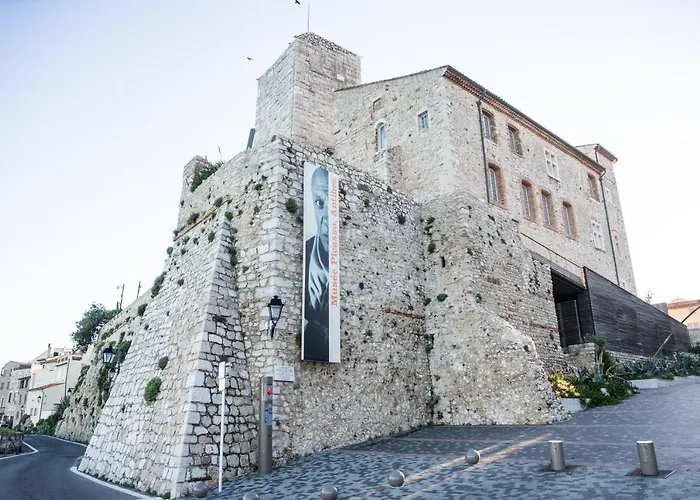 Les Beaux Jours - Calm & Sunny Balcony Апартаменты *