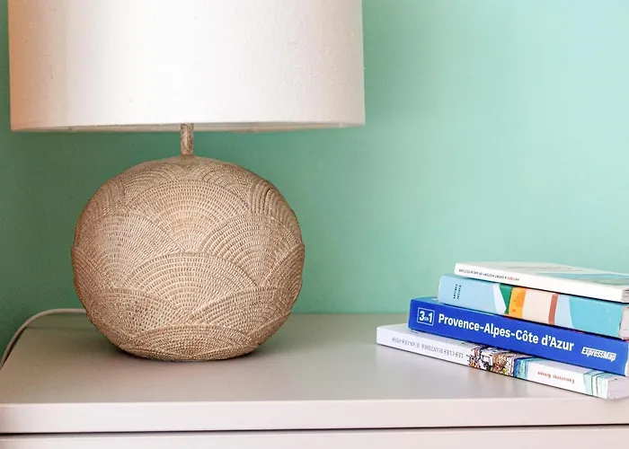 Les Beaux Jours - Calm & Sunny Balcony * Antibes